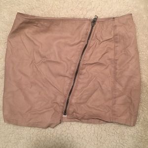 Asymmetrical miniskirt blush color